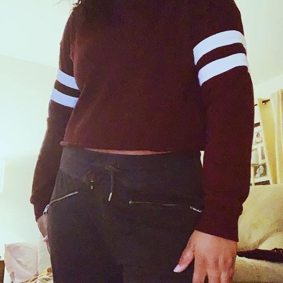 Forever 21 Crop Crewneck - Picture 1 of 3